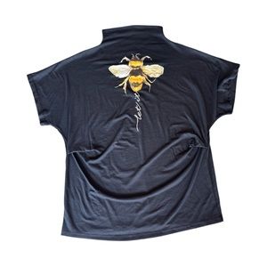 Excellent condition! Black mock neck t shirt with Bee on front. Says LET…